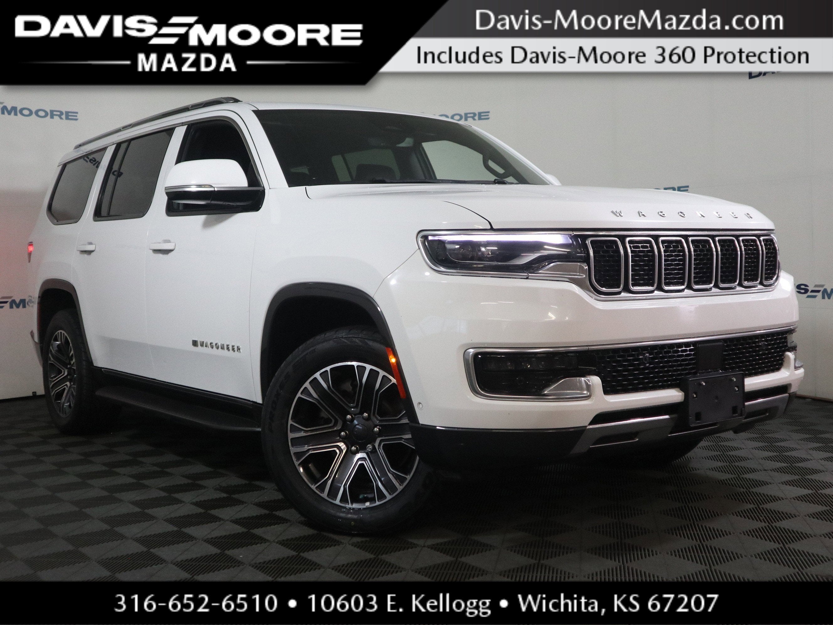 2022 Jeep Wagoneer Series III in Bright White Clearcoat — front three-quarter view