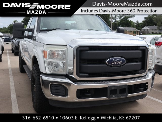 2016 Ford Super Duty F-250 SRW XL in Oxford White — front three-quarter view
