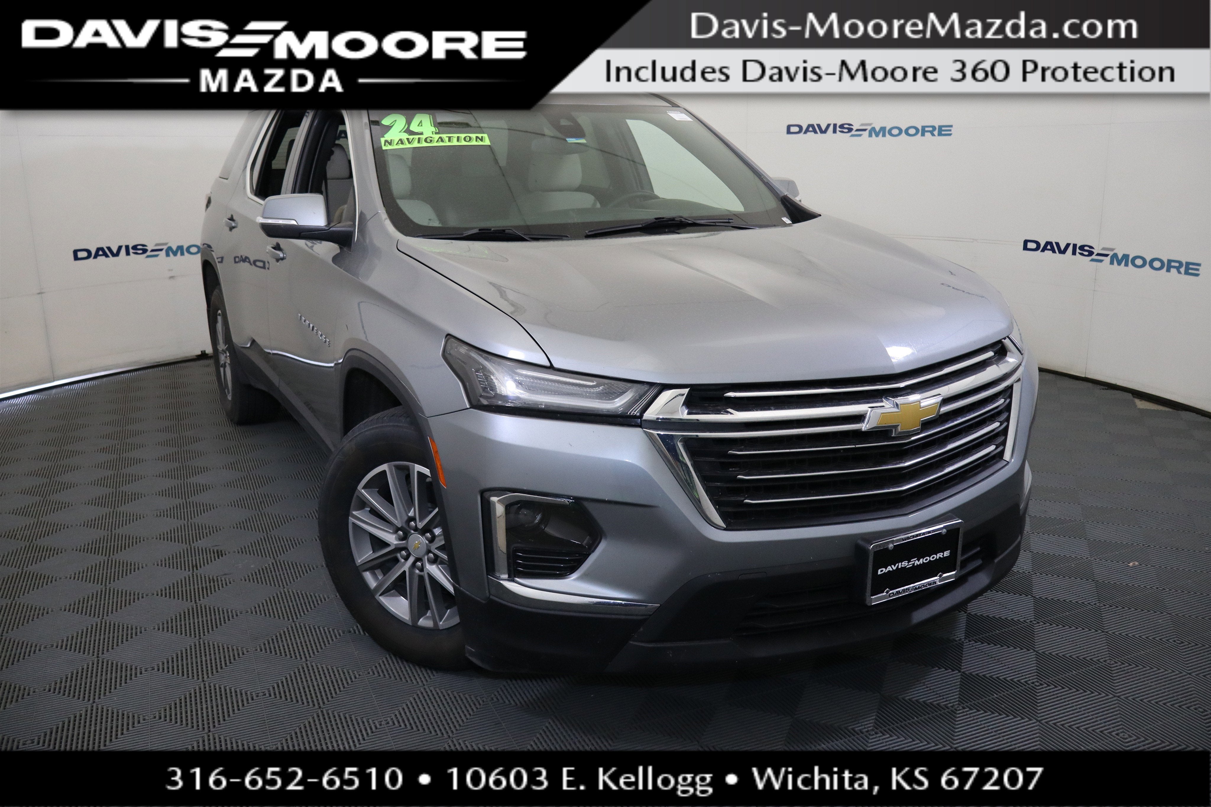 2024 Chevrolet Traverse Limited LT Cloth in Sterling Gray Metallic — front three-quarter view
