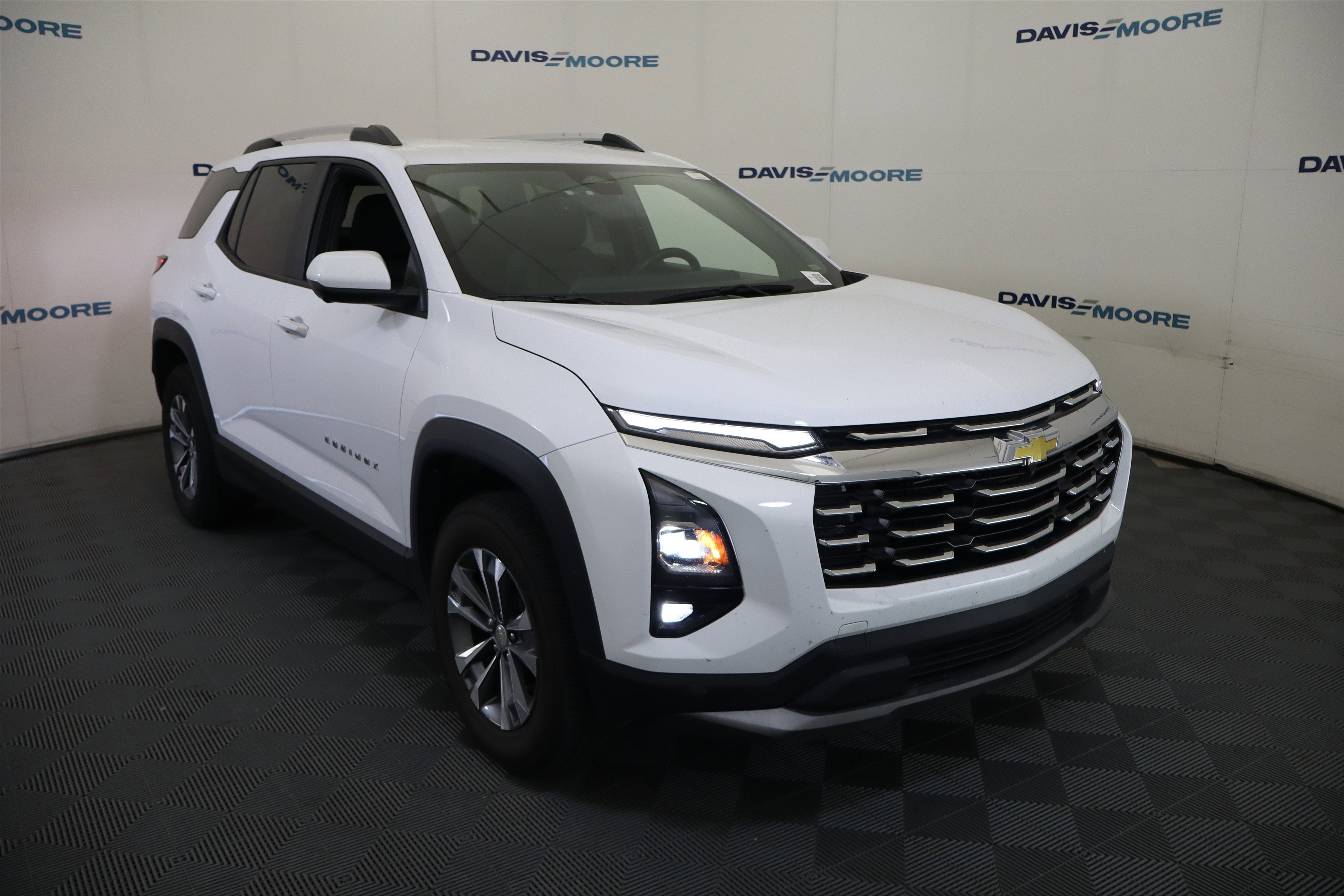 2025 Chevrolet Equinox — interior view