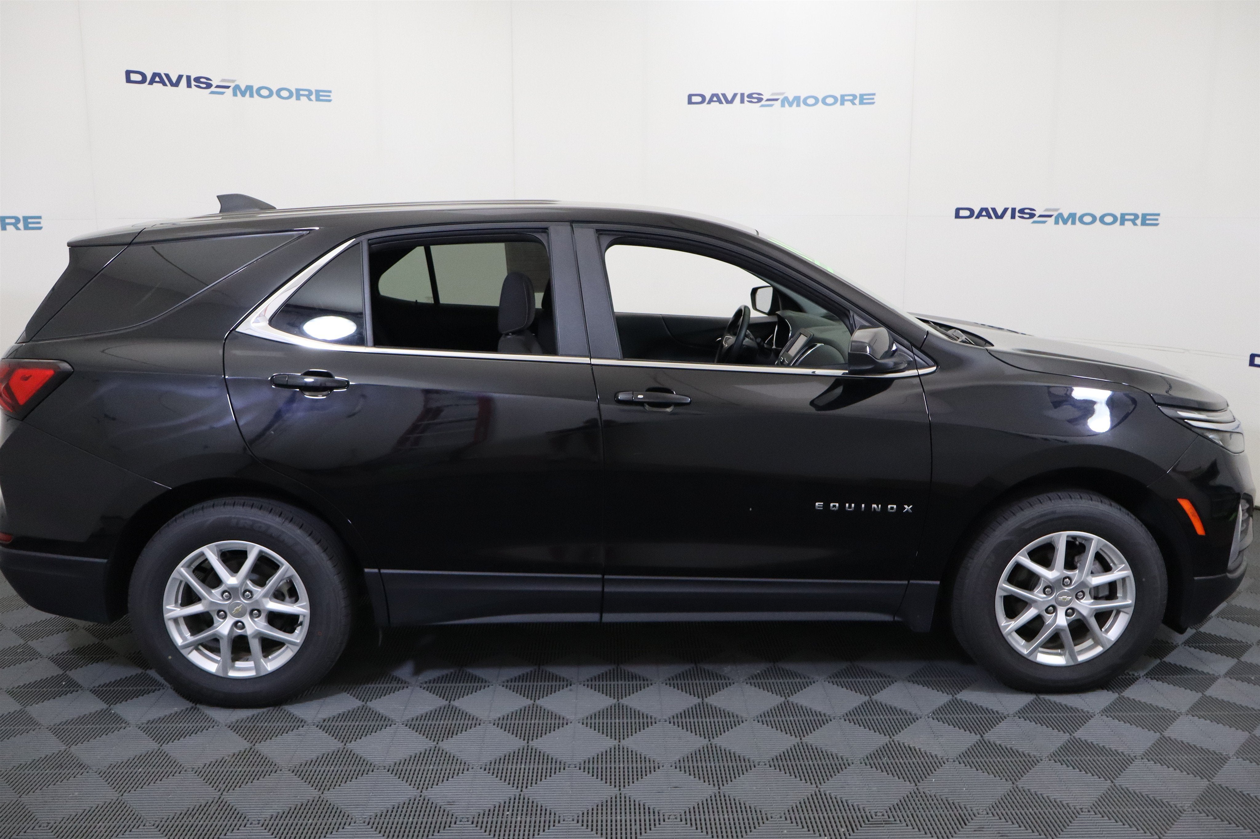 2024 Chevrolet Equinox — detail view