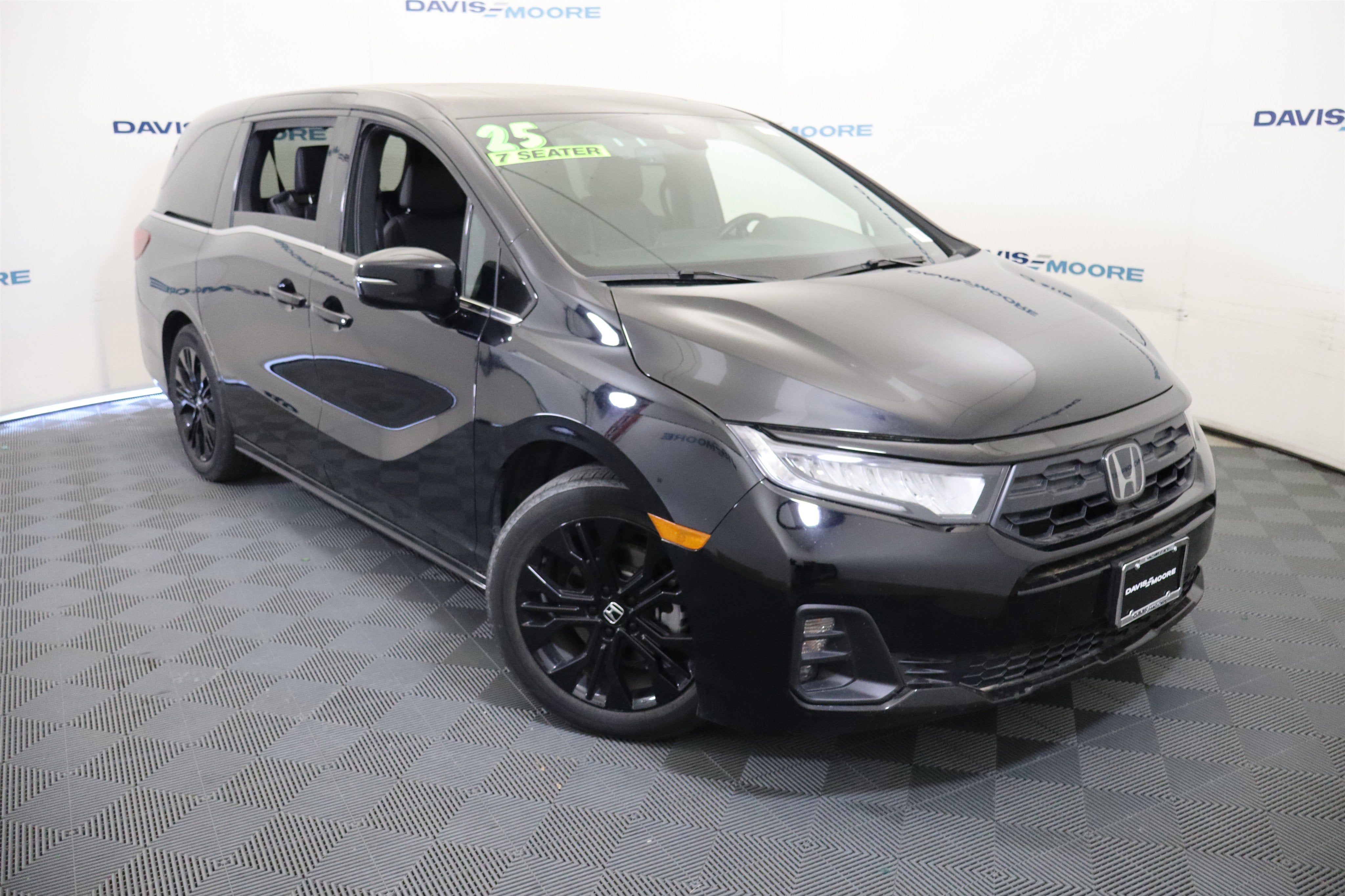 2025 Honda Odyssey — side profile view