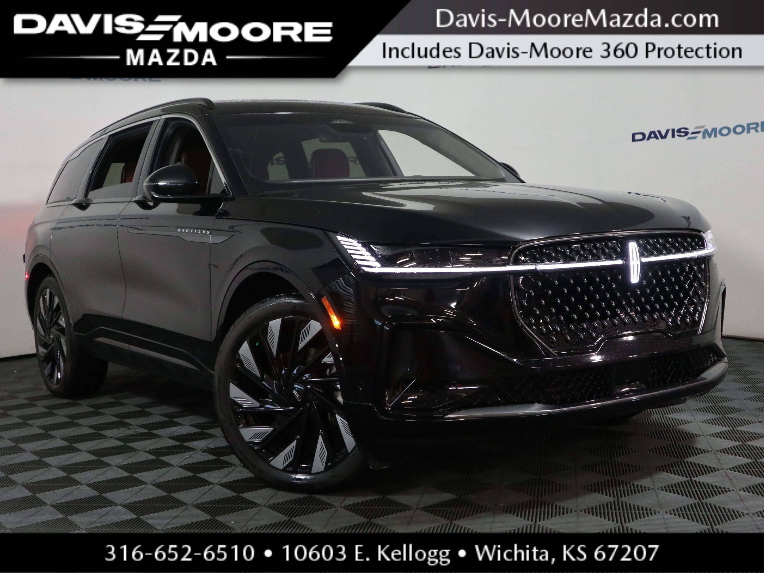 2024 Lincoln Nautilus Black Label in Black Metallic — front three-quarter view