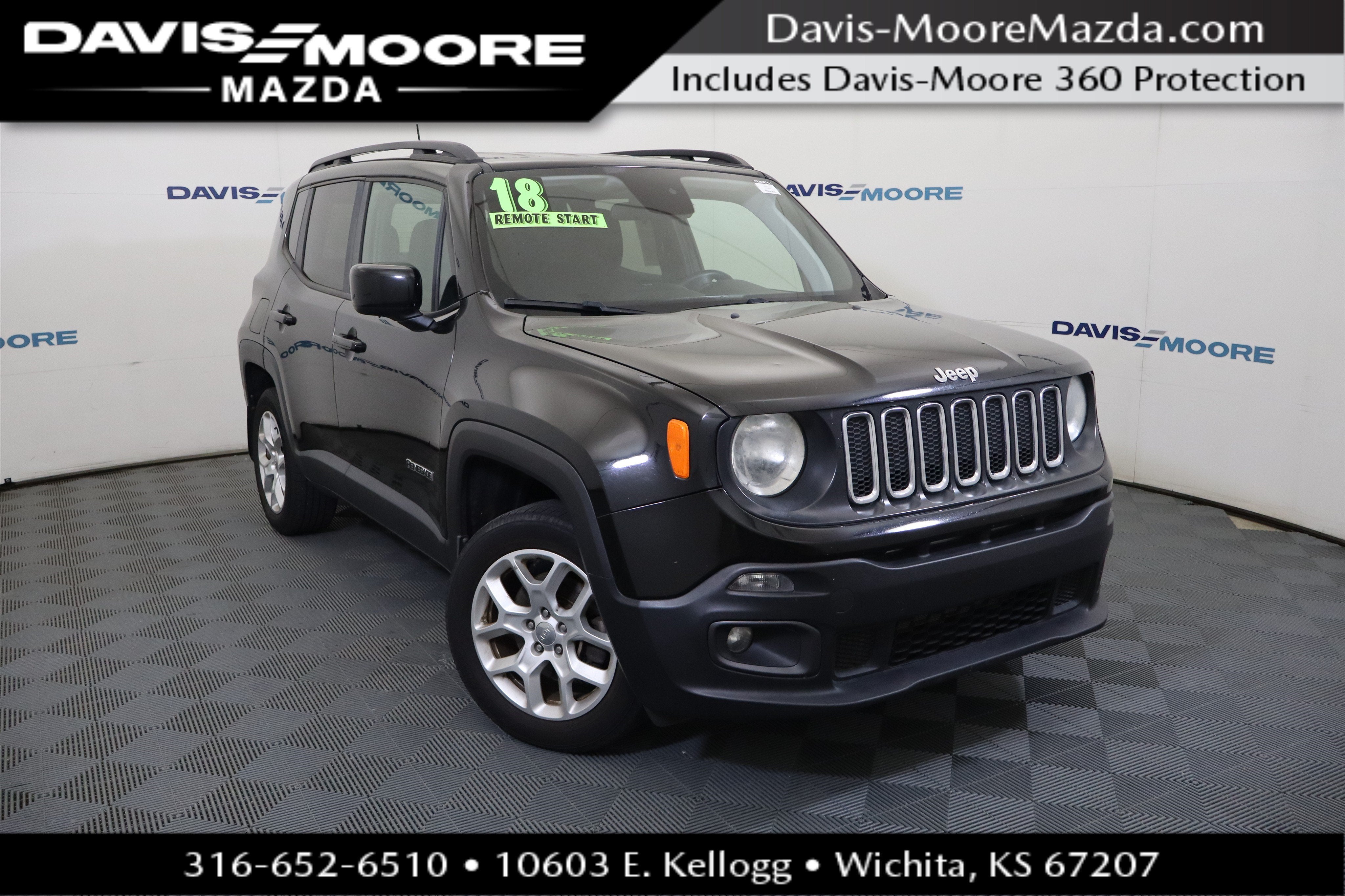 2018 Jeep Renegade Latitude in Black — front three-quarter view